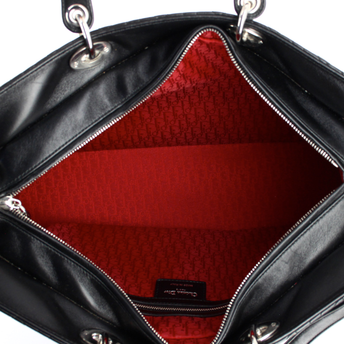 Sac à main Dior Lady Dior taille XL en cuir cannage noir - Detail D3