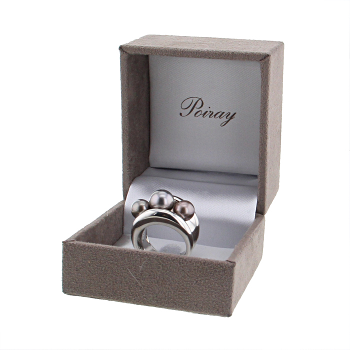 Sortija Poiray Fidji modelo grande en oro blanco y perlas gris tórtola - Detail D2