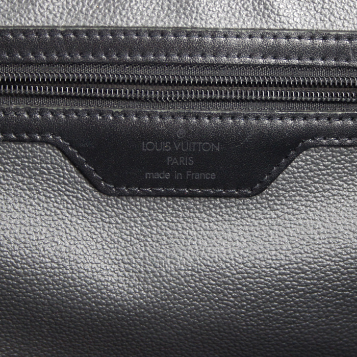 Bolso de mano Louis Vuitton en cuero Epi negro - Detail D3