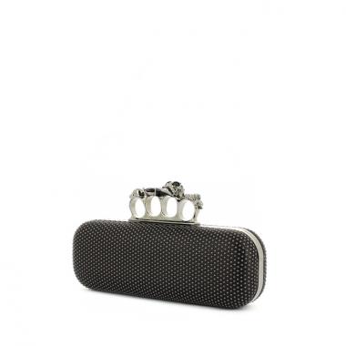 Minaudière in pelle nera con decoro di borchie