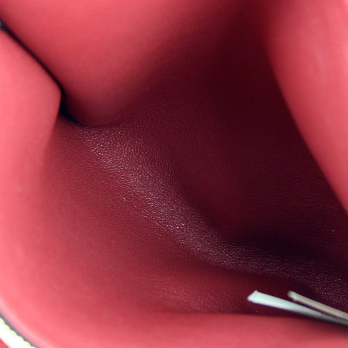 Bolso para llevar al hombro Burberry en cuero granulado rojo - Detail D4