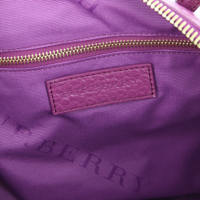 Sac à main Burberry Orchad en cuir rose-fushia - Detail D4