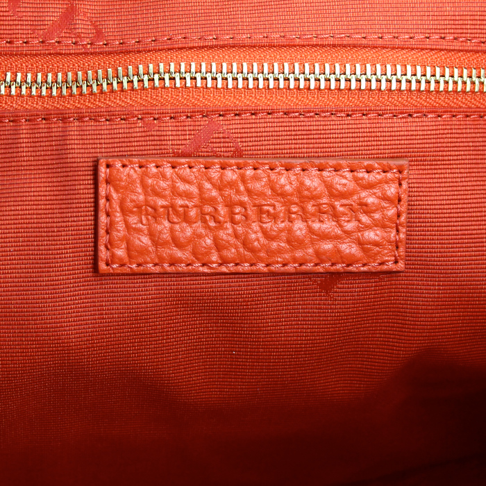 Sac à main Burberry Orchad en cuir orange - Detail D4