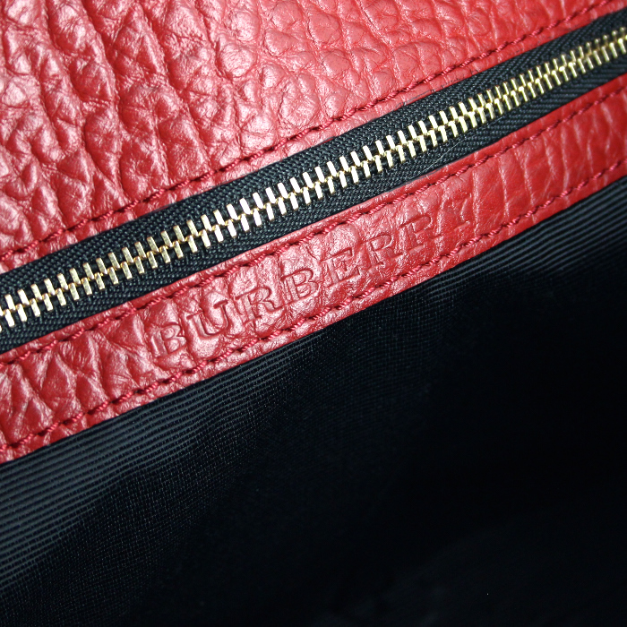Bolso de mano Burberry en cuero rojo - Detail D3
