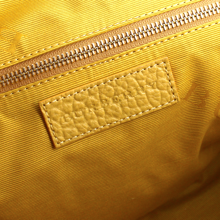 Sac à main Burberry Orchad en cuir jaune - Detail D4