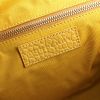Bolso de mano Burberry Orchad en cuero amarillo - Detail D4 thumbnail