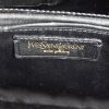 Bolso de mano Saint Laurent en charol negro - Detail D3 thumbnail