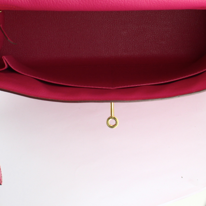 Sac à main Hermes Kelly 32 cm en cuir rose-fushia - Detail D3