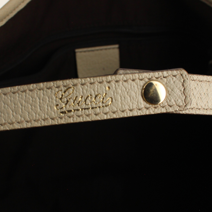 Gucci handbag in beige monogram canvas and beige leather - Detail D4