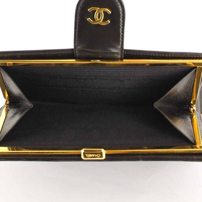 Chanel wallet in black quilted leather - Detail D3