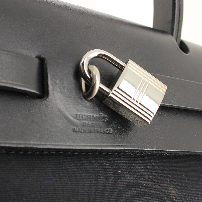 Sac à main Hermes Herbag petit modèle en toile noire et cuir noir - Detail D4