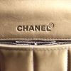 Sac à main Chanel East West en cuir matelassé beige - Detail D3 thumbnail