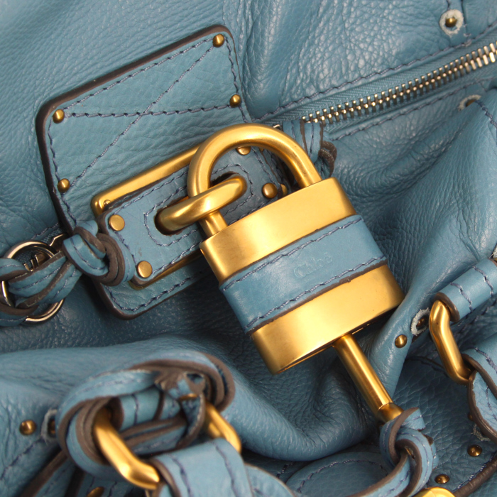 Bolso de mano Chloé Paddington en cuero granulado azul claro - Detail D4