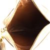 Bolso de mano Chanel en cuero acolchado color topo - Detail D2 thumbnail
