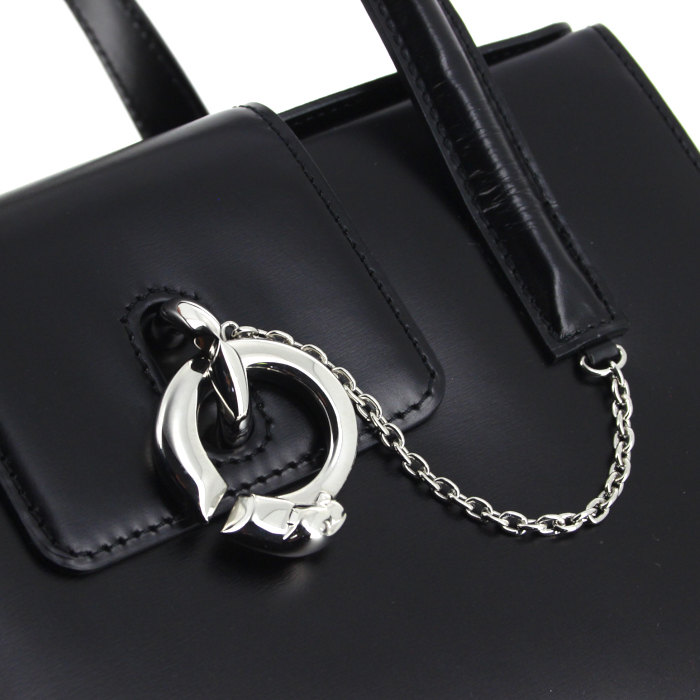 Handbag in black box leather - Detail D4