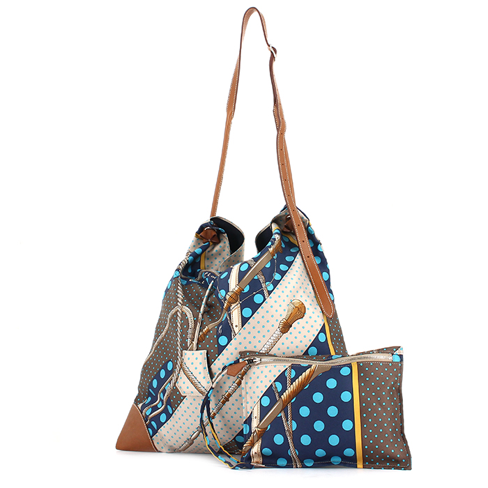 Hermes Silkin handbag in beige, brown and blue silk - Detail D2