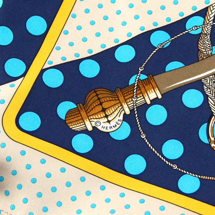 Bolso de mano Hermes Silkin en seda beige marrón y azul - Detail D4