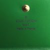 Porte-monnaie Louis Vuitton Elise en cuir épi vert - Detail D3 thumbnail