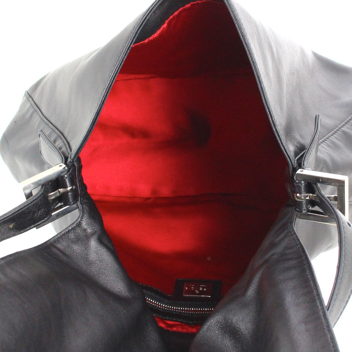 Sac à main Fendi Big Mama en cuir irisé noir - Detail D2