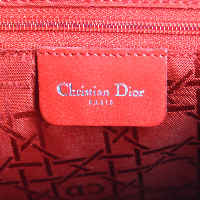 Bolso de mano Dior Lady Dior modelo mediano en lona acolchada y cuero negro - Detail D3