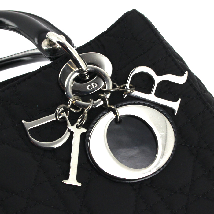 Dior Lady Dior medium model handbag in quilted canvas and black leather - Detail D4