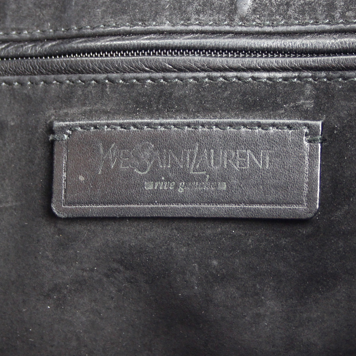 Borsa in pelle nera con decoro floreale - Detail D3