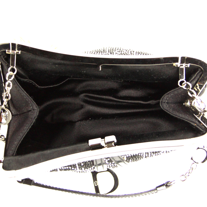 Sac à main Dior Saddle petit modèle en strass noirs et blancs - Detail D2