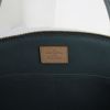 Sac à main Louis Vuitton en cuir vernis monogram bleu - Detail D3 thumbnail