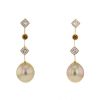 Paire de pendants d'oreilles Chaumet en or jaune,  diamants et saphirs oranges et en perle gold - 00pp thumbnail