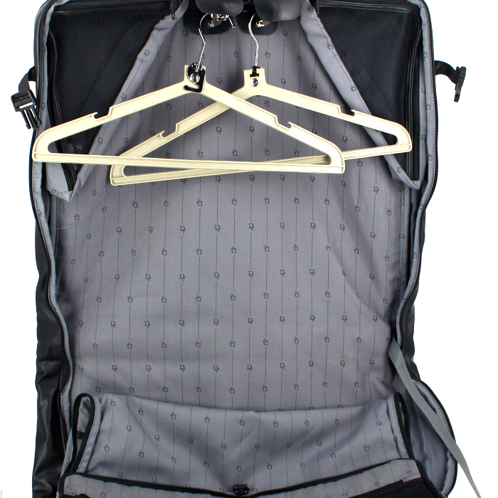 Porte-habits Dior Christian Dior Bagage en cuir noir - Detail D4