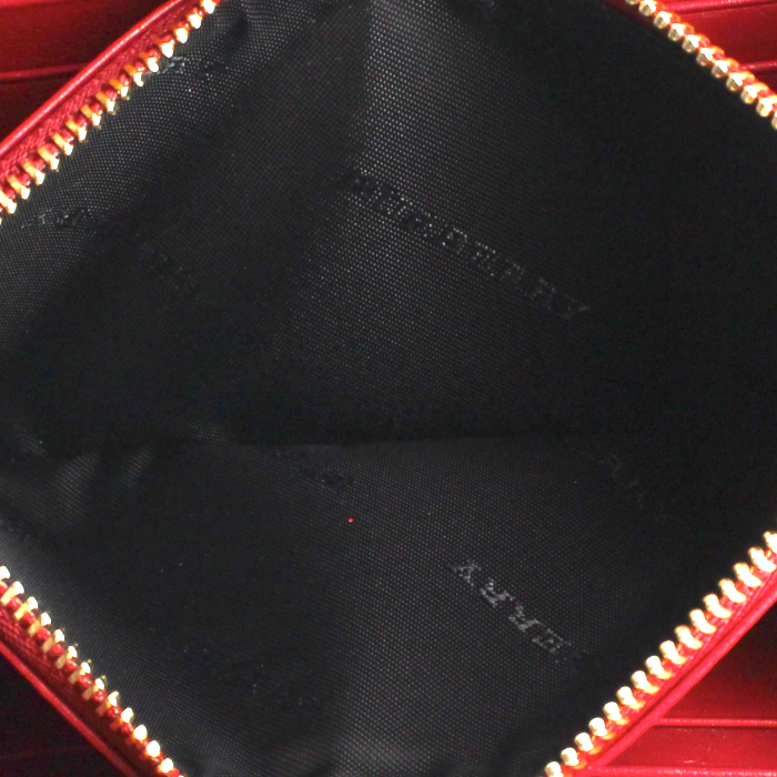 Billetera Burberry en cuero rojo y lona Haymarket - Detail D3