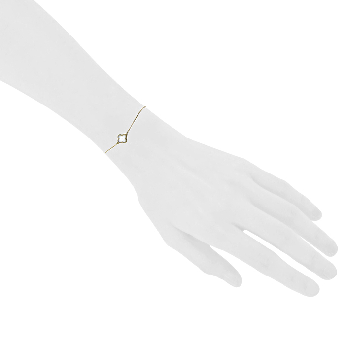Brazalete Van Cleef & Arpels Sweet Alhambra en oro amarillo y nácar blanco - Detail D1