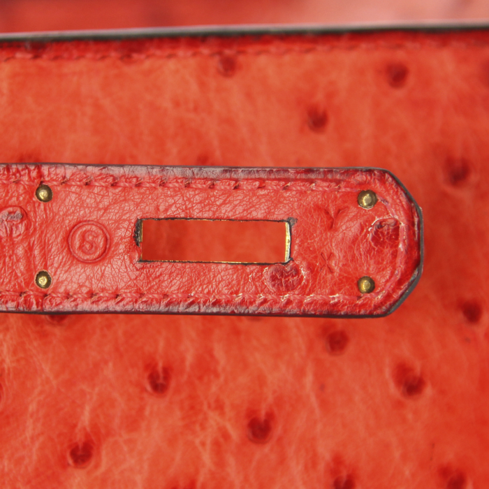 Borsa Hermes Kelly 32 cm in struzzo rosso - Detail D5