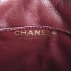Bolso de mano Chanel en cuero acolchado negro - Detail D4 thumbnail