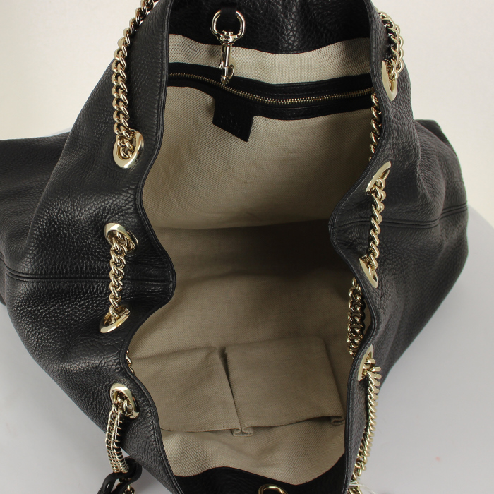 Sac cabas Gucci Soho en cuir grainé noir - Detail D2