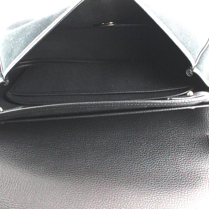 Sac à main Hermes Colorado en cuir noir et daim noir - Detail D2