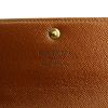 Billetera Louis Vuitton Sarah en lona Monogram y cuero marrón - Detail D4 thumbnail