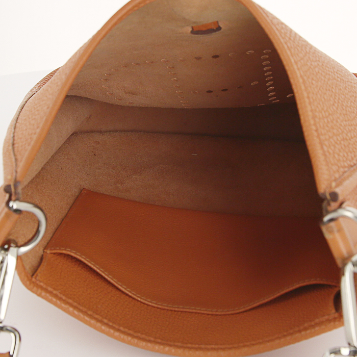 Borsa a tracolla Hermes Evelyne modello medio in pelle togo arancione - Detail D2