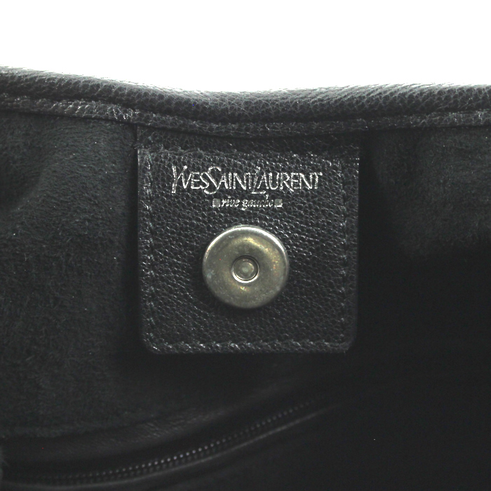 Sac à main Yves Saint Laurent Saint-Tropez en daim noir - Detail D3