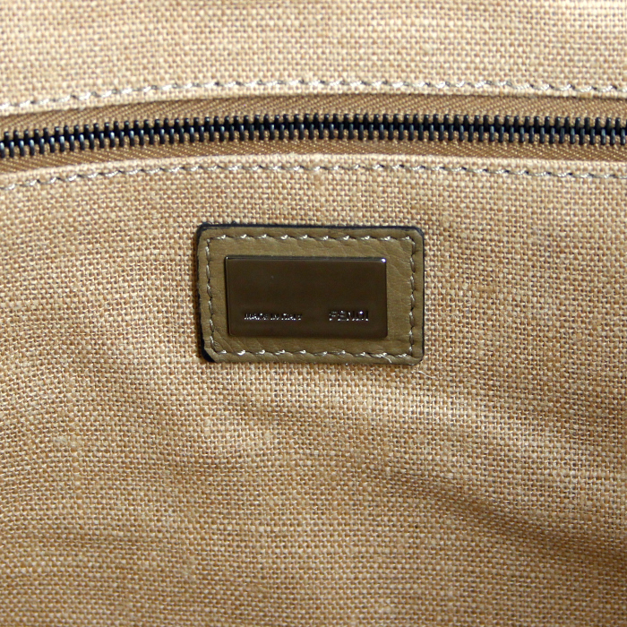 Fendi 2 Jours handbag in brown leather and shagreen - Detail D3