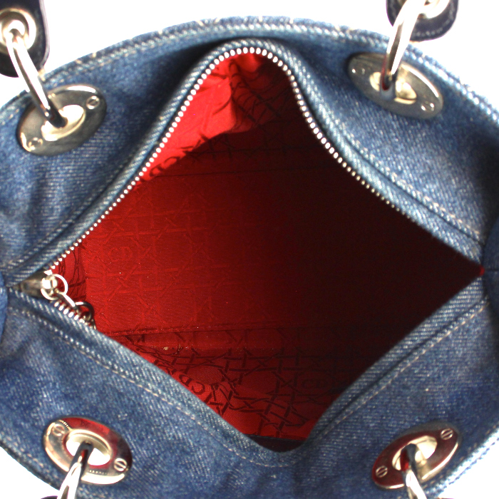 Sac à main Dior en toile denim bleue et cuir bleu - Detail D2