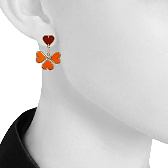 Pendientes Van Cleef & Arpels Sweet Alhambra en oro rosa,  cornalina y diamante - Detail D1