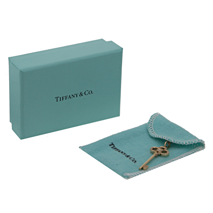 Tiffany & Co Clé Couronne pendant in pink gold and diamonds - Detail D2