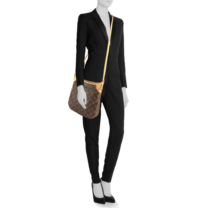 Bolso bandolera Louis Vuitton Odeon en lona Monogram y cuero natural - Detail D1