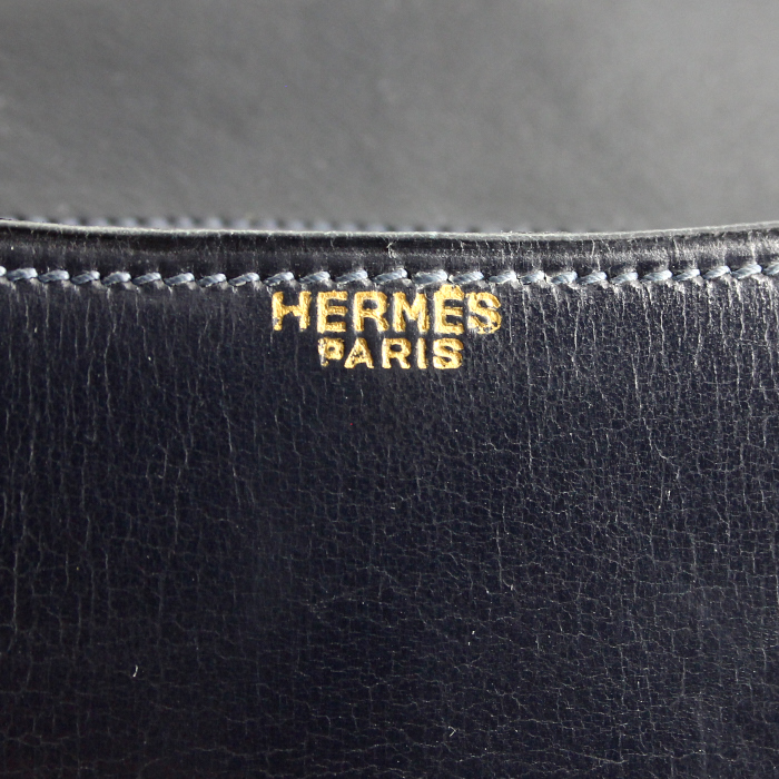 Hermes Hermes Constance bag worn on the shoulder or carried in the hand in navy blue box leather - Detail D4