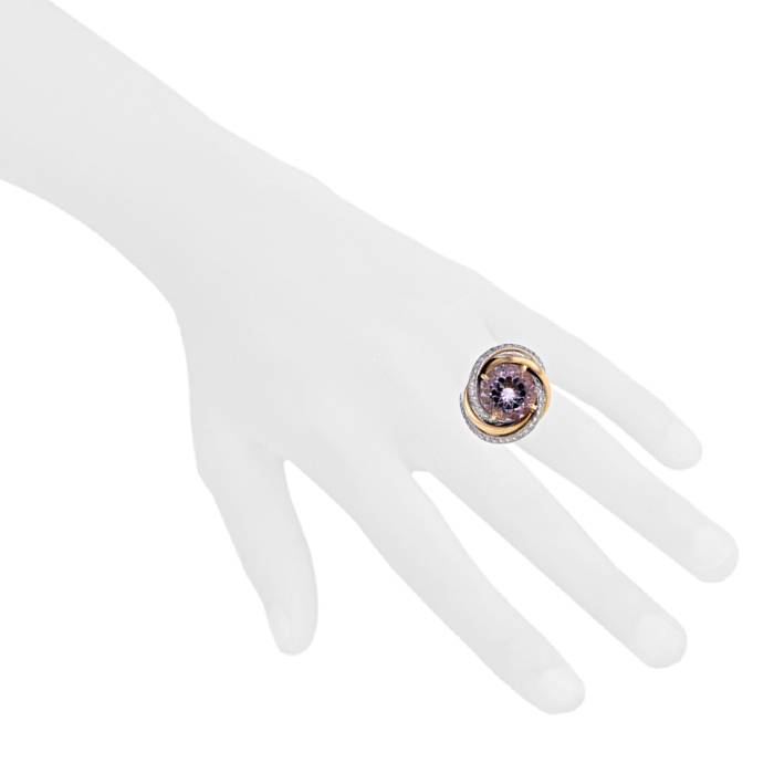 Anello Cartier Trinity Ruban in oro bianco,  oro rosa e diamanti e ametista rosa - Detail D1