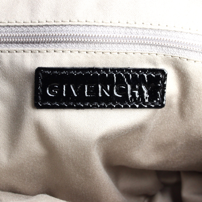 Givenchy small model handbag in black and white leather and black patent leather - Detail D4