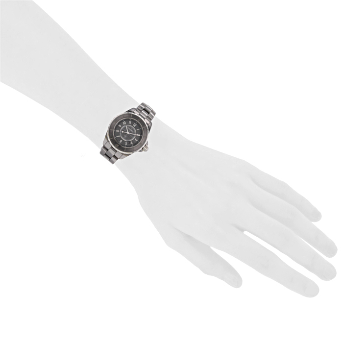 Chanel J12 watch in titanium ceramic Circa  2000 - Detail D1