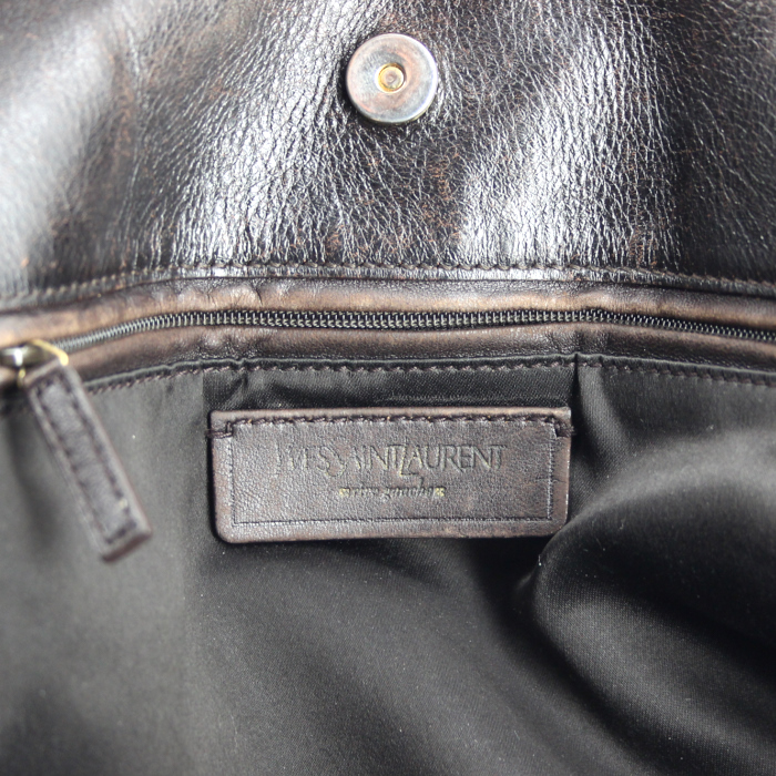 Yves Saint Laurent Tribute handbag in brown leather - Detail D3