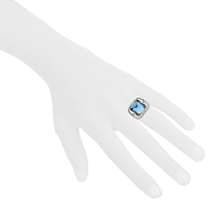 Anello Bulgari Pyramide in oro bianco e topazio blu - Detail D1